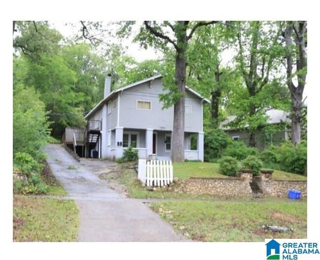 property at 1826 2nd Ave S