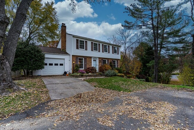 6221 Wilmington Dr in Burke, VA - Building Photo - Building Photo