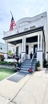 8 Duncan Ct in Jersey City, NJ - Building Photo