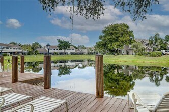 1975 Discovery Cir E in Deerfield Beach, FL - Building Photo - Building Photo