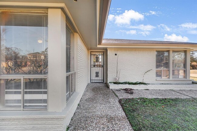 9715 Shady Dr in Houston, TX - Building Photo - Building Photo