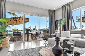 1130 Venetian Way, Unit 1f in Miami Beach, FL - Building Photo - Building Photo