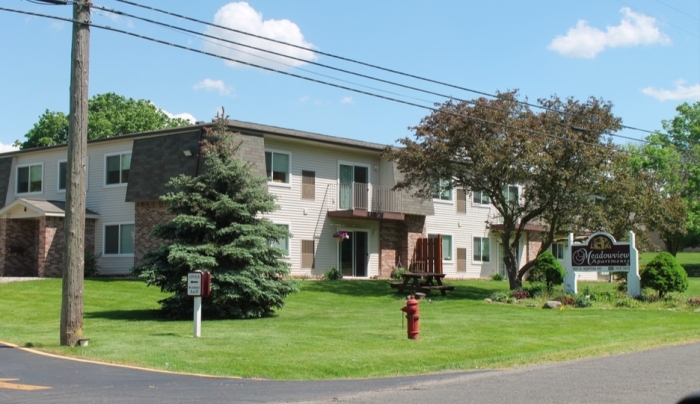 Meadowview Apartments in Corunna, MI - Foto de edificio