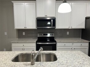 5332 Fox Hl Ln in Oakwood, GA - Building Photo - Building Photo