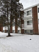 10633-10112 112 St NW in Edmonton, AB - Building Photo