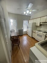 35 Harvard St, Unit 1 in Brookline, MA - Building Photo