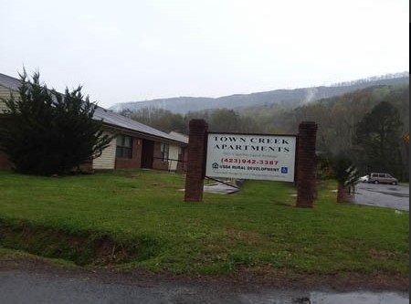 Town Creek Apartments in Jasper, TN - Building Photo