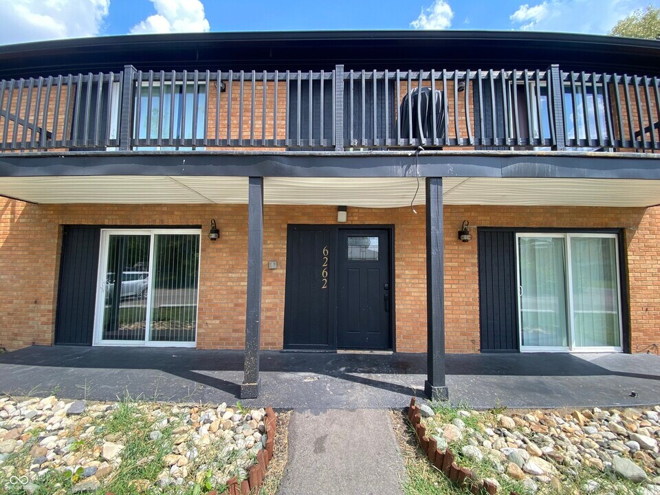 6262 Eastridge Dr in Indianapolis, IN - Building Photo