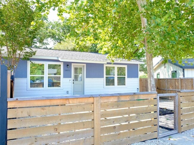 property at 1401 Marcus Pl