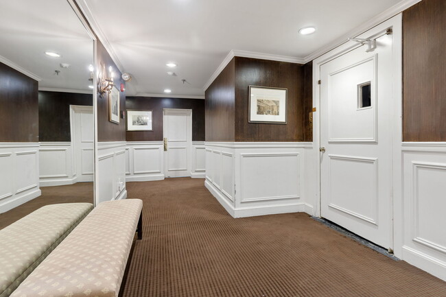 122 Beacon St, Unit 6 in Boston, MA - Foto de edificio - Building Photo