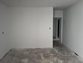 (SFH): 1 unit (2/1.5) in Chicago, IL - Building Photo - Interior Photo