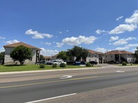 Parkside Living in Laredo, TX - Foto de edificio - Building Photo