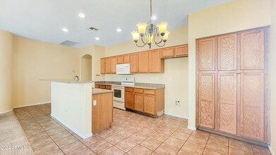 17062 W Stevenage St in Surprise, AZ - Building Photo - Building Photo