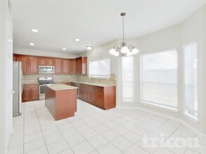 5911 Klamath Falls Ct in Houston, TX - Building Photo - Building Photo
