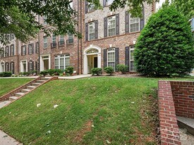 1530 S Church St in Charlotte, NC - Building Photo