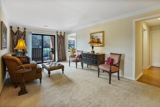 West Chester Place in West Chester, OH - Foto de edificio - Interior Photo