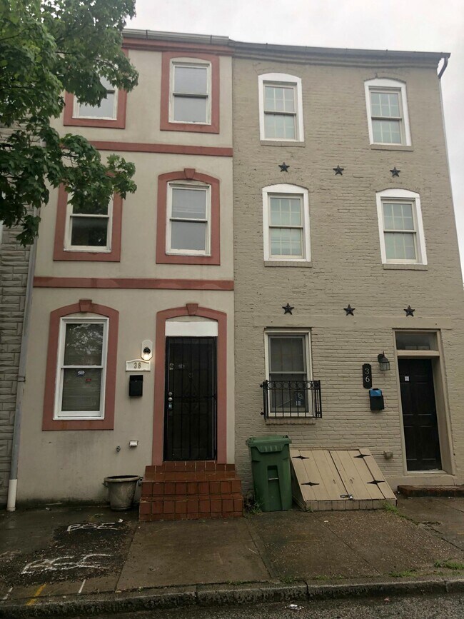 38 S Schroeder St, Unit 1 photo'