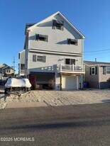 304 6th Ave in Seaside Heights, NJ - Building Photo