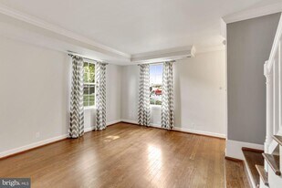 2941 S Dinwiddie St in Arlington, VA - Building Photo