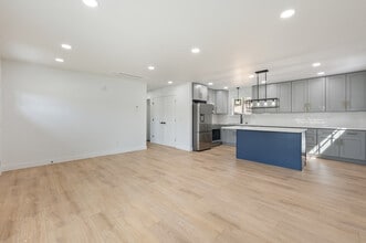 1301 Clements Cir, Unit 1301 in East Wenatchee, WA - Building Photo - Building Photo