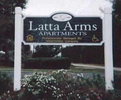 Latta Arms Apartments in Latta, SC - Building Photo