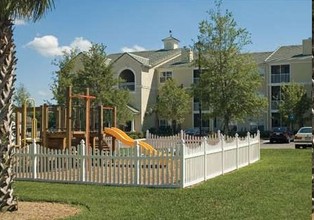 Windsor Club At Seven Oaks in Wesley Chapel, FL - Building Photo - Building Photo