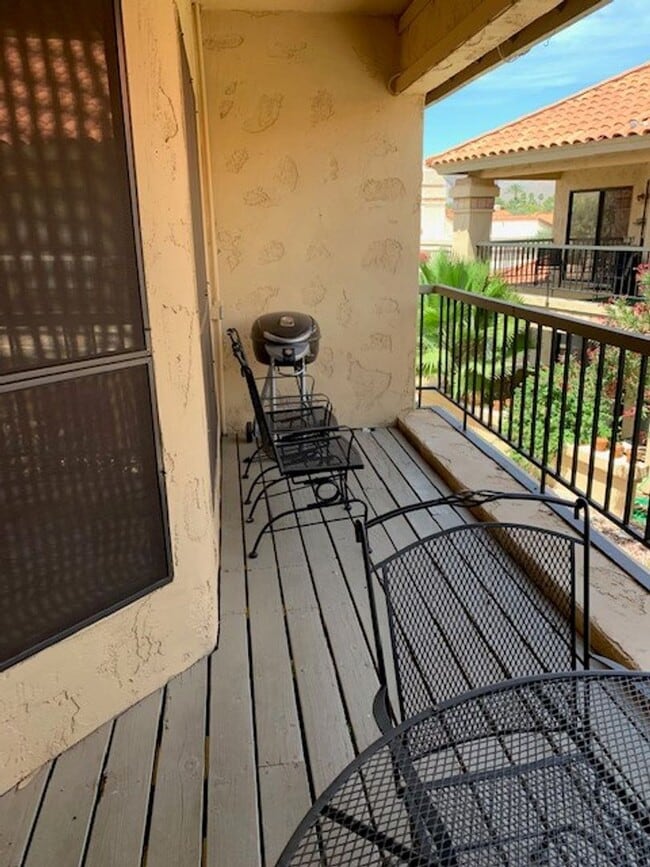 9711-9711 E Mountain View Rd in Scottsdale, AZ - Foto de edificio - Building Photo
