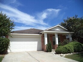2903 Windy Hollow Ln in Dickinson, TX - Building Photo