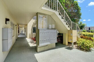 318 Monaco Blvd in Delray Beach, FL - Building Photo - Building Photo