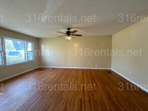 520 Linda Ln in El Dorado, KS - Building Photo - Building Photo