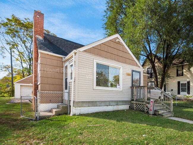 property at 1621 Sullivant Ave