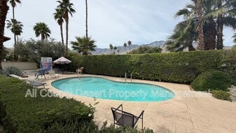 550 El Cielo Rd, Unit Unit 12 in Palm Springs, CA - Building Photo