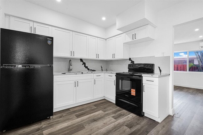 property at 2212 Roosevelt St