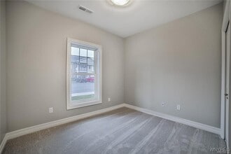 295 Northill Dr in Amherst, NY - Building Photo - Building Photo