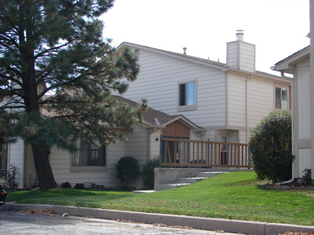 2638 Hearthwood Ln in Colorado Springs, CO - Building Photo