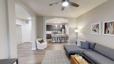 Autumn Breeze Apartments in Noblesville, IN - Foto de edificio - Building Photo