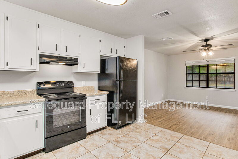 4173 Ravenwood Dr in Pace, FL - Building Photo