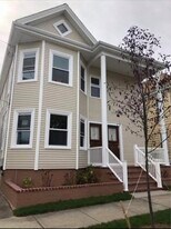 338 Shaw St, Unit 1st Floor in New Bedford, MA - Building Photo