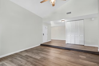 920 N Lincoln St in Dixon, CA - Building Photo - Building Photo