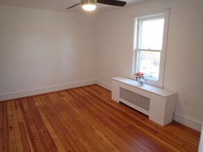 608 Lippincott Ave in Riverton, NJ - Foto de edificio - Building Photo
