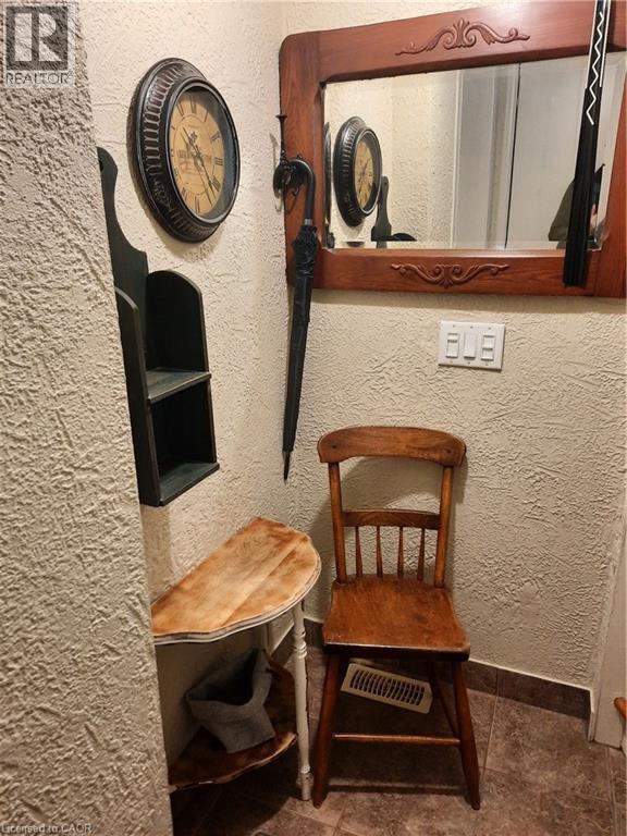 1 King St E in Hamilton, ON - Building Photo - Building Photo