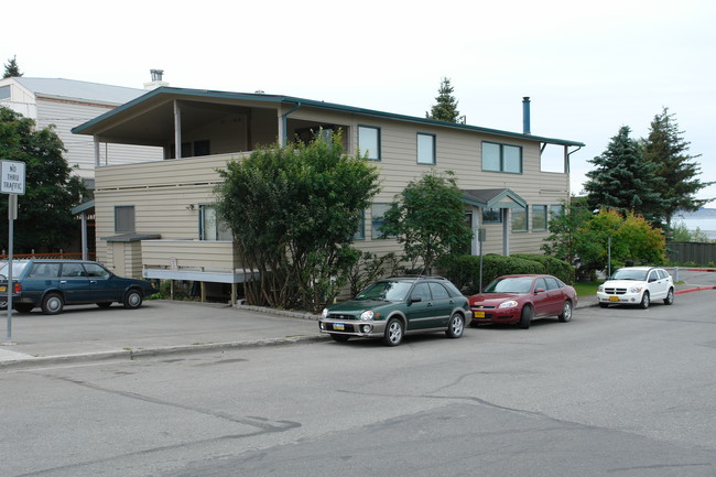 1236 W 5th Ave in Anchorage, AK - Building Photo - Building Photo