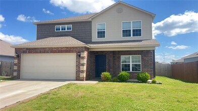1661 Edinburgh Dr in Centerton, AR - Foto de edificio - Building Photo