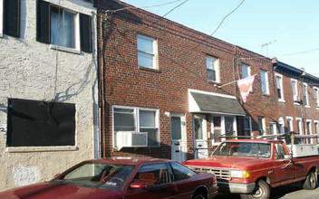 2331 E Huntingdon St in Philadelphia, PA - Building Photo - Building Photo