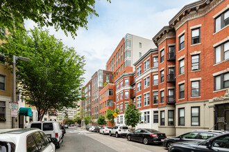 Symphony Court II in Boston, MA - Foto de edificio - Building Photo