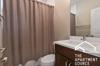 1946 W Nelson St, Unit 1W in Chicago, IL - Building Photo - Building Photo