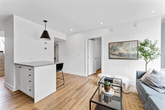 153 Sanford Ave in Ottawa, ON - Building Photo - Building Photo