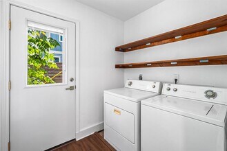 2709 Parker Ln in Austin, TX - Building Photo - Building Photo