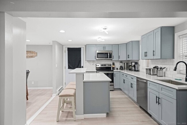1045 Colonel Ledyard Hwy in Ledyard, CT - Building Photo - Building Photo