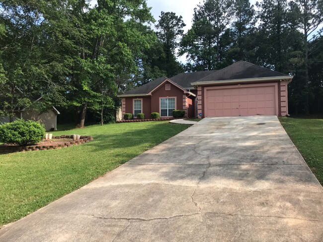 103 Halifax Dr in Griffin, GA - Foto de edificio - Building Photo
